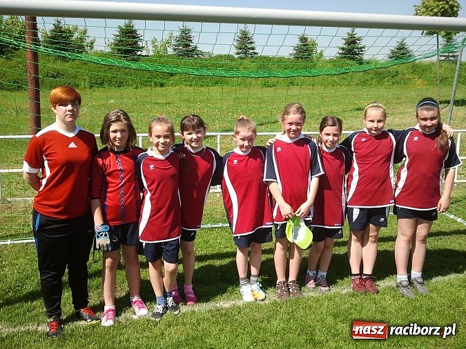 Zdjęcie w galerii na portalu naszraciborz.pl: Ikar Racibórz i piłkarki z Pawłowa najlepsze w turnieju im. Marka Wielgusa wiadomości z regionu
