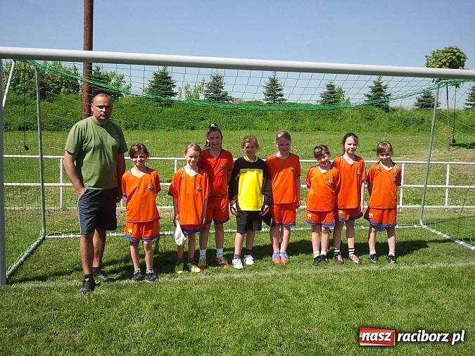 Zdjęcie w galerii na portalu naszraciborz.pl: Ikar Racibórz i piłkarki z Pawłowa najlepsze w turnieju im. Marka Wielgusa wiadomości z regionu