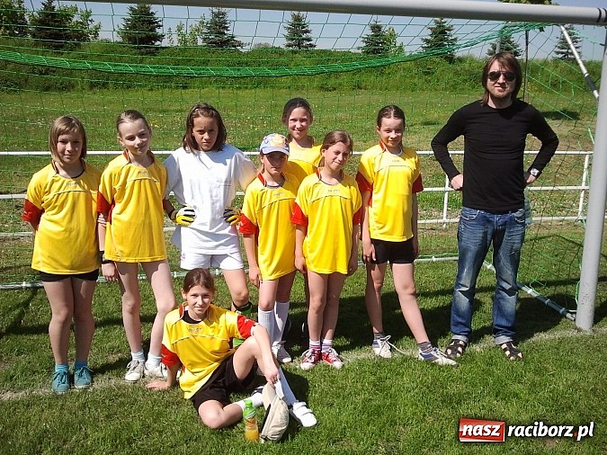 Zdjęcie w galerii na portalu naszraciborz.pl: Ikar Racibórz i piłkarki z Pawłowa najlepsze w turnieju im. Marka Wielgusa wiadomości z regionu