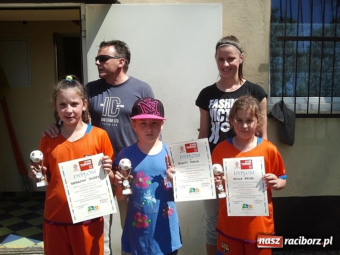 Zdjęcie w galerii na portalu naszraciborz.pl: Ikar Racibórz i piłkarki z Pawłowa najlepsze w turnieju im. Marka Wielgusa wiadomości z regionu