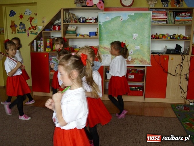 Zdjęcie w galerii na portalu naszraciborz.pl: Święto w Przedszkolu w Markowicach. 80 lat z Koziołkiem Matołkiem wiadomości z regionu