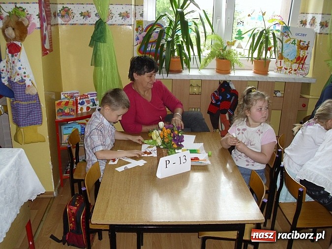 Zdjęcie w galerii na portalu naszraciborz.pl: Święto w Przedszkolu w Markowicach. 80 lat z Koziołkiem Matołkiem wiadomości z regionu