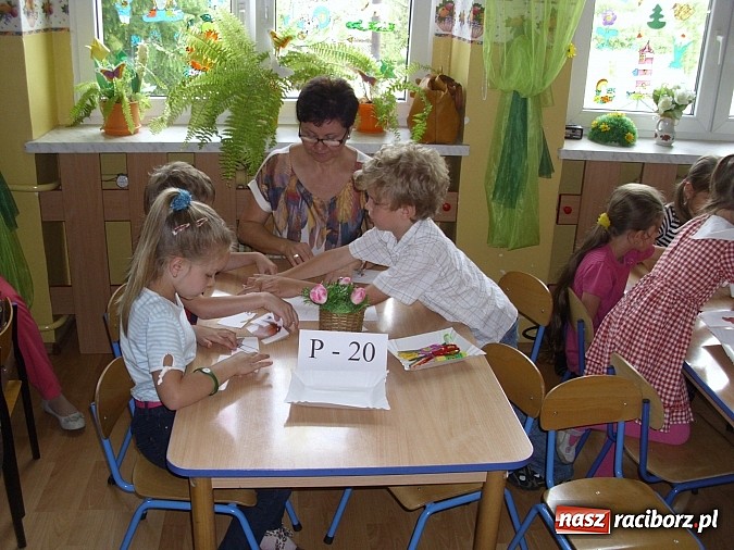 Zdjęcie w galerii na portalu naszraciborz.pl: Święto w Przedszkolu w Markowicach. 80 lat z Koziołkiem Matołkiem wiadomości z regionu