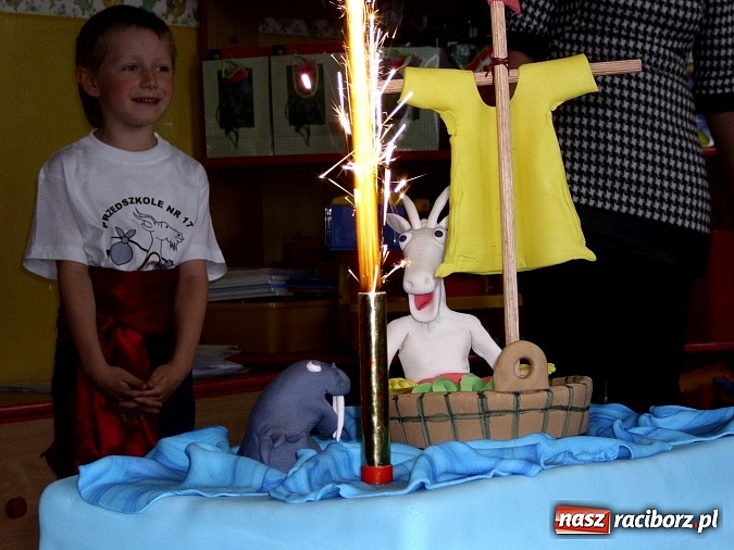 Zdjęcie w galerii na portalu naszraciborz.pl: Święto w Przedszkolu w Markowicach. 80 lat z Koziołkiem Matołkiem wiadomości z regionu