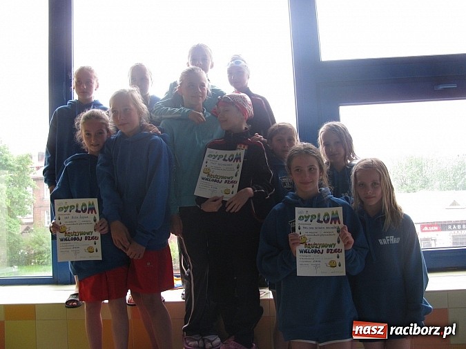 Zdjęcie w galerii na portalu naszraciborz.pl: Pływanie: Victoria ze złotem, srebrem i brązami wiadomości z regionu