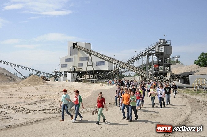 Zdjęcie w galerii na portalu naszraciborz.pl: Młodzi Polacy i Czesi uczą się biznesu. Wczoraj odwiedzali przedsiębiorstwa wiadomości z regionu
