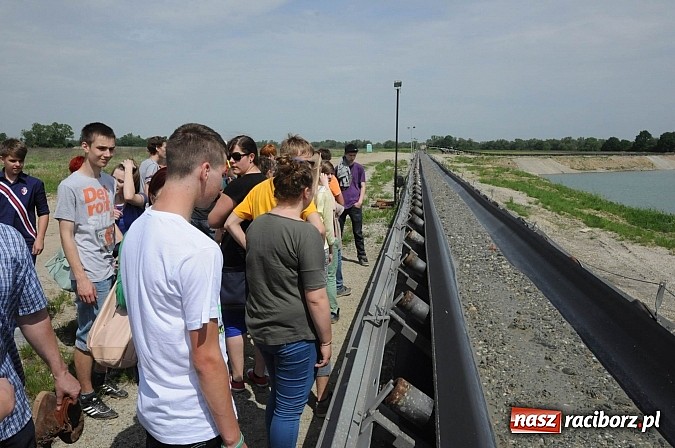Zdjęcie w galerii na portalu naszraciborz.pl: Młodzi Polacy i Czesi uczą się biznesu. Wczoraj odwiedzali przedsiębiorstwa wiadomości z regionu