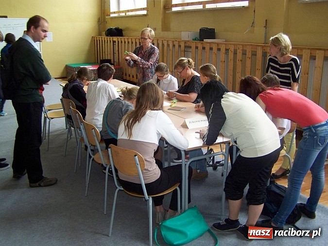 Zdjęcie w galerii na portalu naszraciborz.pl: II Festiwal nauki w Gimnazjum nr 5 wiadomości z regionu