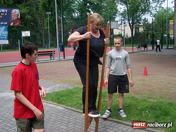 Zdjęcie w galerii na portalu naszraciborz.pl: II Festiwal nauki w Gimnazjum nr 5 wiadomości z regionu