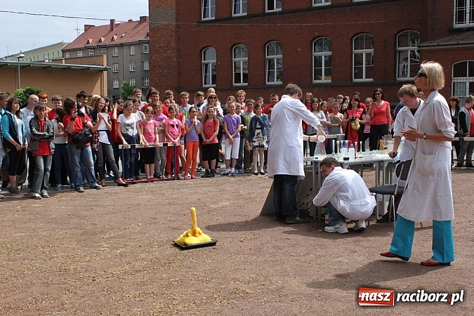 Zdjęcie w galerii na portalu naszraciborz.pl: II Festiwal nauki w Gimnazjum nr 5 wiadomości z regionu