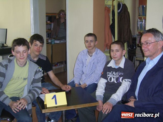 Zdjęcie w galerii na portalu naszraciborz.pl: Światowy Dzień Książki z Andrzejem Żakiem wiadomości z regionu