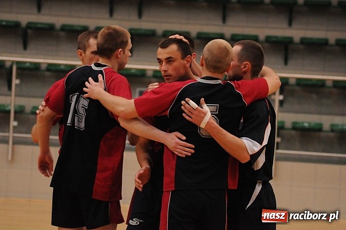 Zdjęcie w galerii na portalu naszraciborz.pl: Enter El-Bis Instal uratował honor Raciborza wiadomości z regionu