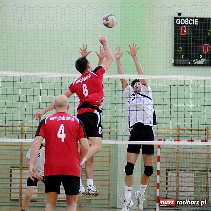 Zdjęcie w galerii na portalu naszraciborz.pl: Enter El-Bis Instal uratował honor Raciborza wiadomości z regionu