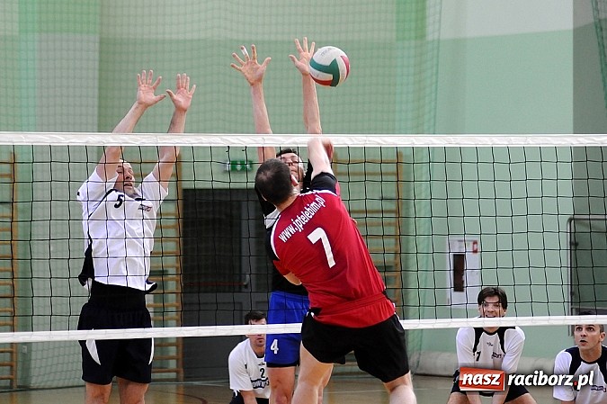 Zdjęcie w galerii na portalu naszraciborz.pl: Enter El-Bis Instal uratował honor Raciborza wiadomości z regionu