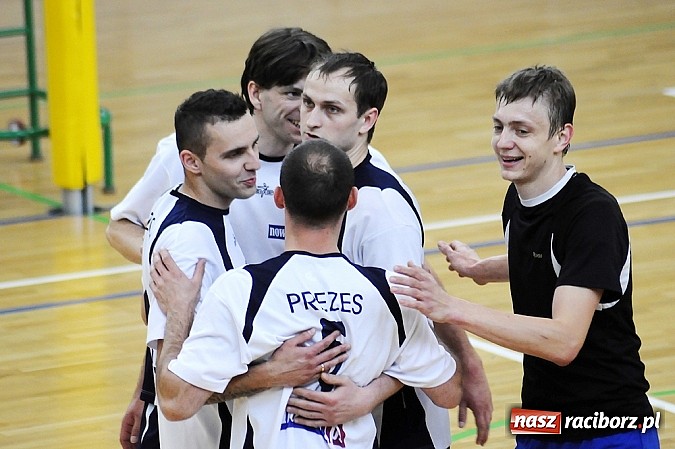 Zdjęcie w galerii na portalu naszraciborz.pl: Enter El-Bis Instal uratował honor Raciborza wiadomości z regionu