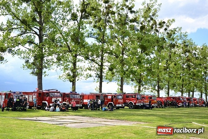 Zdjęcie w galerii na portalu naszraciborz.pl: VI strażackie zawody na czas w Rudyszwałdzie wiadomości z regionu