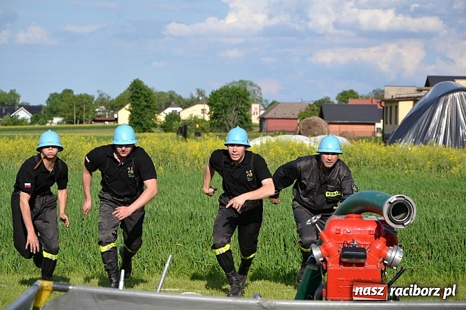 Zdjęcie w galerii na portalu naszraciborz.pl: VI strażackie zawody na czas w Rudyszwałdzie wiadomości z regionu
