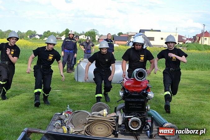 Zdjęcie w galerii na portalu naszraciborz.pl: VI strażackie zawody na czas w Rudyszwałdzie wiadomości z regionu