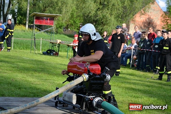 Zdjęcie w galerii na portalu naszraciborz.pl: VI strażackie zawody na czas w Rudyszwałdzie wiadomości z regionu