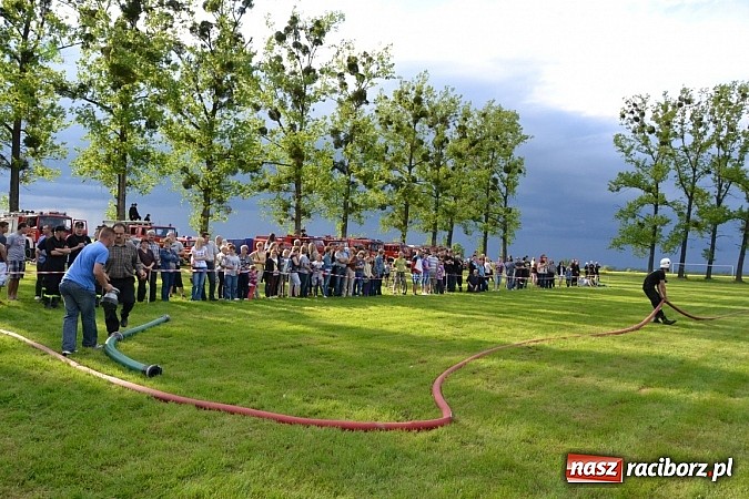Zdjęcie w galerii na portalu naszraciborz.pl: VI strażackie zawody na czas w Rudyszwałdzie wiadomości z regionu