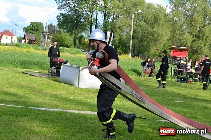 Zdjęcie w galerii na portalu naszraciborz.pl: VI strażackie zawody na czas w Rudyszwałdzie wiadomości z regionu