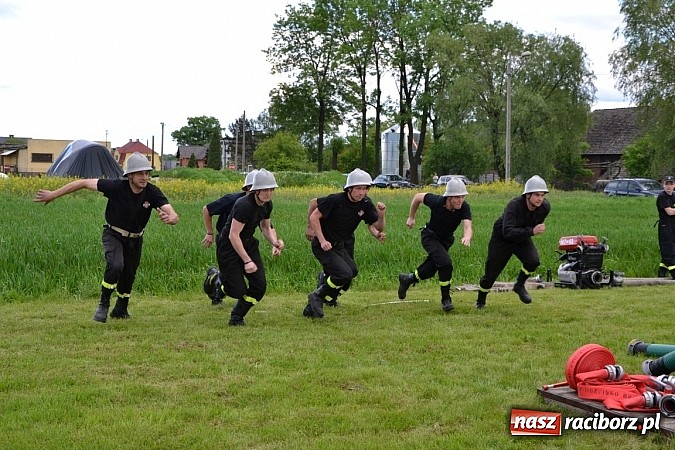 Zdjęcie w galerii na portalu naszraciborz.pl: VI strażackie zawody na czas w Rudyszwałdzie wiadomości z regionu