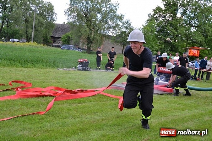 Zdjęcie w galerii na portalu naszraciborz.pl: VI strażackie zawody na czas w Rudyszwałdzie wiadomości z regionu