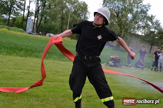 Zdjęcie w galerii na portalu naszraciborz.pl: VI strażackie zawody na czas w Rudyszwałdzie wiadomości z regionu