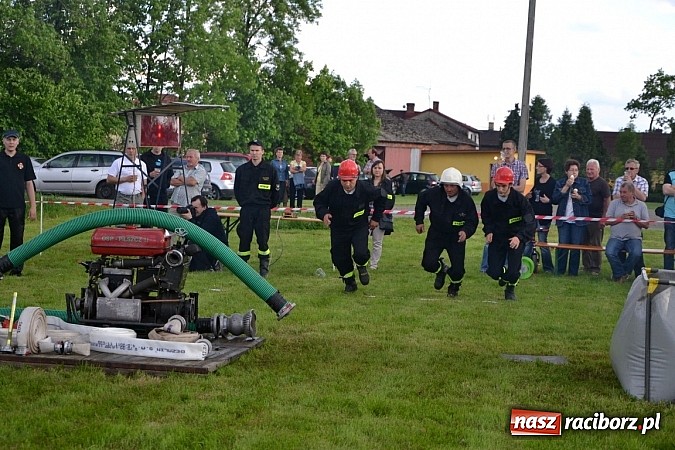 Zdjęcie w galerii na portalu naszraciborz.pl: VI strażackie zawody na czas w Rudyszwałdzie wiadomości z regionu