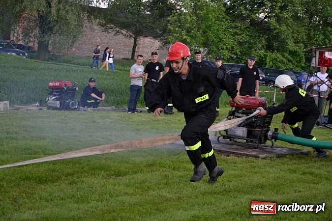 Zdjęcie w galerii na portalu naszraciborz.pl: VI strażackie zawody na czas w Rudyszwałdzie wiadomości z regionu