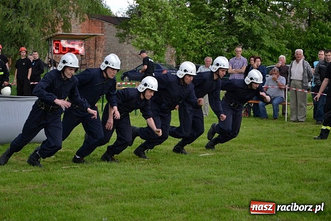 Zdjęcie w galerii na portalu naszraciborz.pl: VI strażackie zawody na czas w Rudyszwałdzie wiadomości z regionu