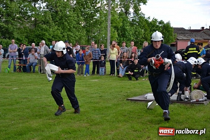 Zdjęcie w galerii na portalu naszraciborz.pl: VI strażackie zawody na czas w Rudyszwałdzie wiadomości z regionu