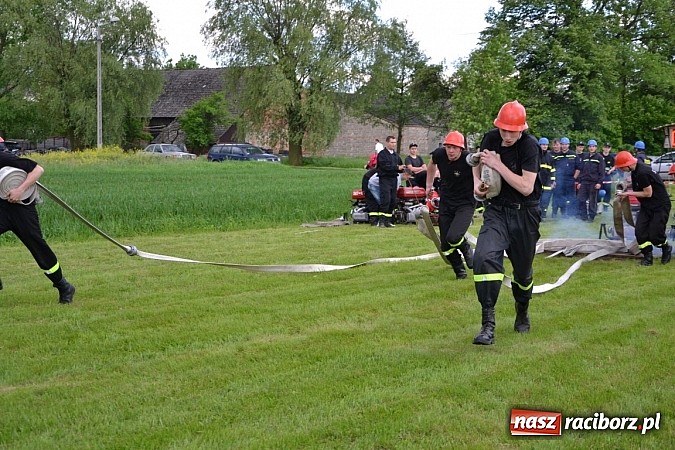 Zdjęcie w galerii na portalu naszraciborz.pl: VI strażackie zawody na czas w Rudyszwałdzie wiadomości z regionu