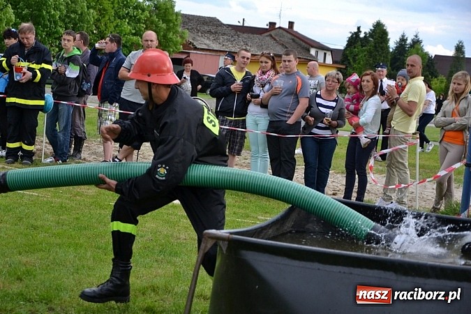 Zdjęcie w galerii na portalu naszraciborz.pl: VI strażackie zawody na czas w Rudyszwałdzie wiadomości z regionu
