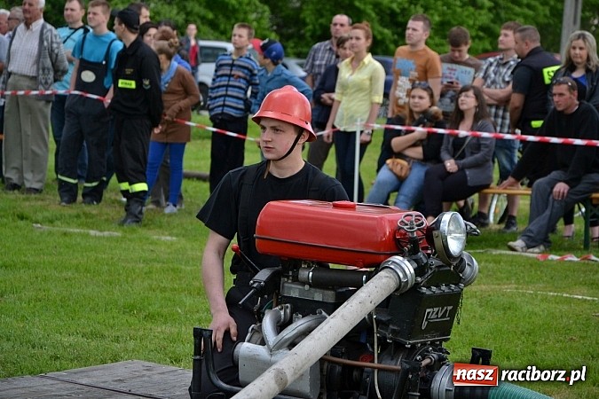 Zdjęcie w galerii na portalu naszraciborz.pl: VI strażackie zawody na czas w Rudyszwałdzie wiadomości z regionu