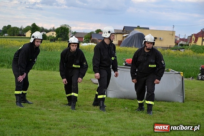 Zdjęcie w galerii na portalu naszraciborz.pl: VI strażackie zawody na czas w Rudyszwałdzie wiadomości z regionu