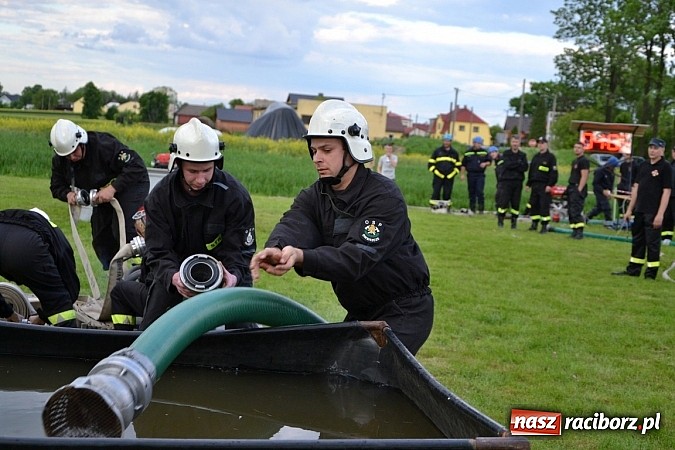 Zdjęcie w galerii na portalu naszraciborz.pl: VI strażackie zawody na czas w Rudyszwałdzie wiadomości z regionu