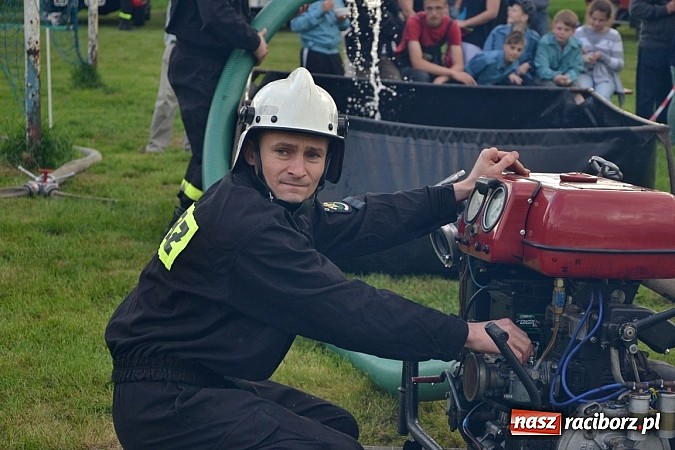 Zdjęcie w galerii na portalu naszraciborz.pl: VI strażackie zawody na czas w Rudyszwałdzie wiadomości z regionu