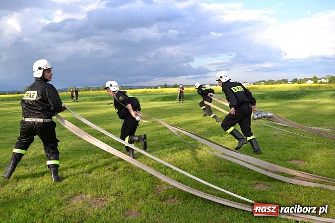 Zdjęcie w galerii na portalu naszraciborz.pl: VI strażackie zawody na czas w Rudyszwałdzie wiadomości z regionu