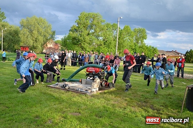 Zdjęcie w galerii na portalu naszraciborz.pl: VI strażackie zawody na czas w Rudyszwałdzie wiadomości z regionu