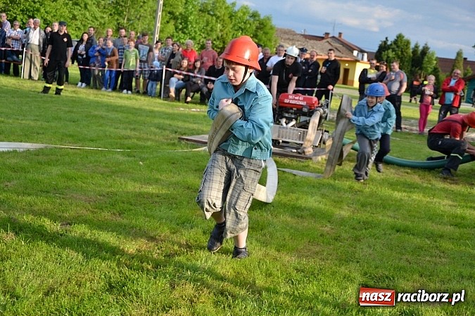 Zdjęcie w galerii na portalu naszraciborz.pl: VI strażackie zawody na czas w Rudyszwałdzie wiadomości z regionu