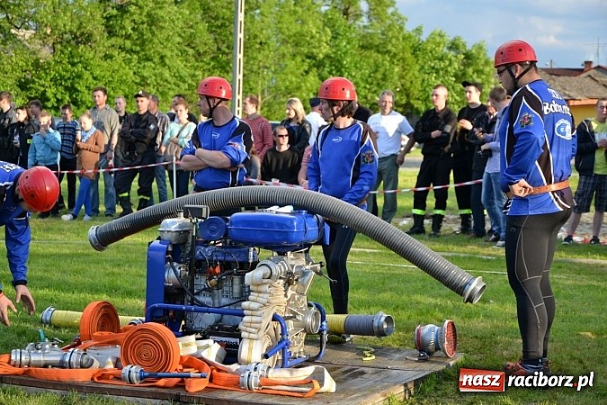 Zdjęcie w galerii na portalu naszraciborz.pl: VI strażackie zawody na czas w Rudyszwałdzie wiadomości z regionu