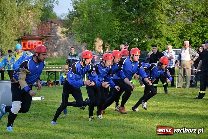 Zdjęcie w galerii na portalu naszraciborz.pl: VI strażackie zawody na czas w Rudyszwałdzie wiadomości z regionu