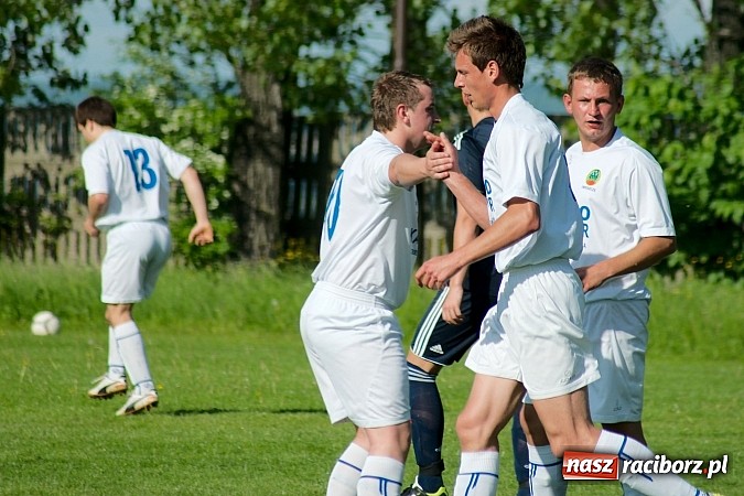 Zdjęcie w galerii na portalu naszraciborz.pl: Owsiszcze górą w starciu beniaminków wiadomości z regionu