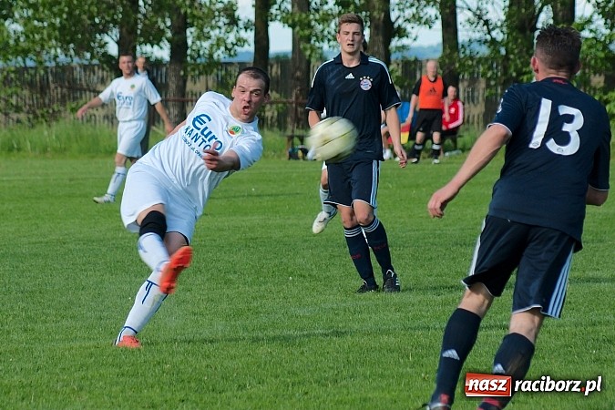 Zdjęcie w galerii na portalu naszraciborz.pl: Owsiszcze górą w starciu beniaminków wiadomości z regionu