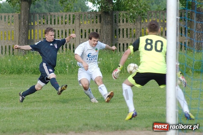 Zdjęcie w galerii na portalu naszraciborz.pl: Owsiszcze górą w starciu beniaminków wiadomości z regionu