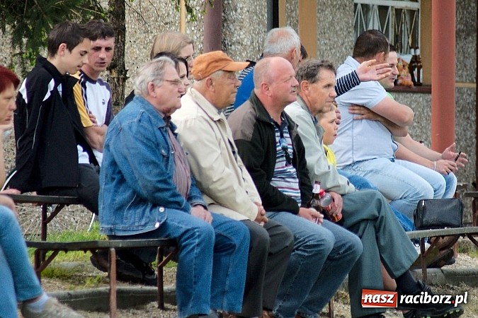 Zdjęcie w galerii na portalu naszraciborz.pl: Owsiszcze górą w starciu beniaminków wiadomości z regionu