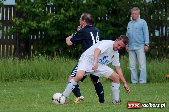 Zdjęcie w galerii na portalu naszraciborz.pl: Owsiszcze górą w starciu beniaminków wiadomości z regionu