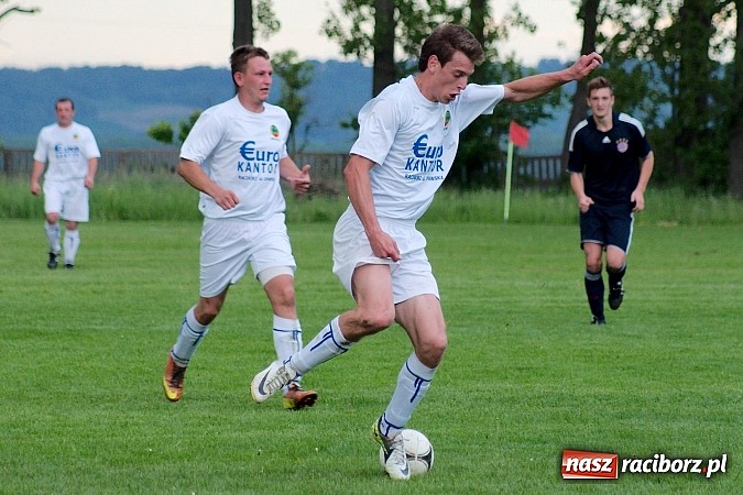 Zdjęcie w galerii na portalu naszraciborz.pl: Owsiszcze górą w starciu beniaminków wiadomości z regionu