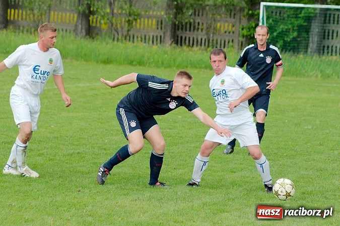 Zdjęcie w galerii na portalu naszraciborz.pl: Owsiszcze górą w starciu beniaminków wiadomości z regionu